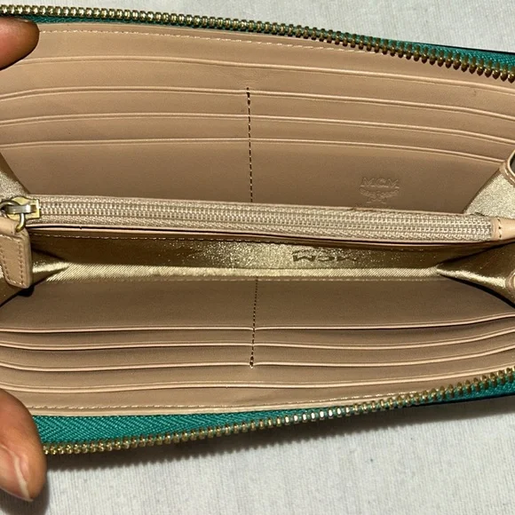 MCM Long zippy green wallet - Picture 10 of 14